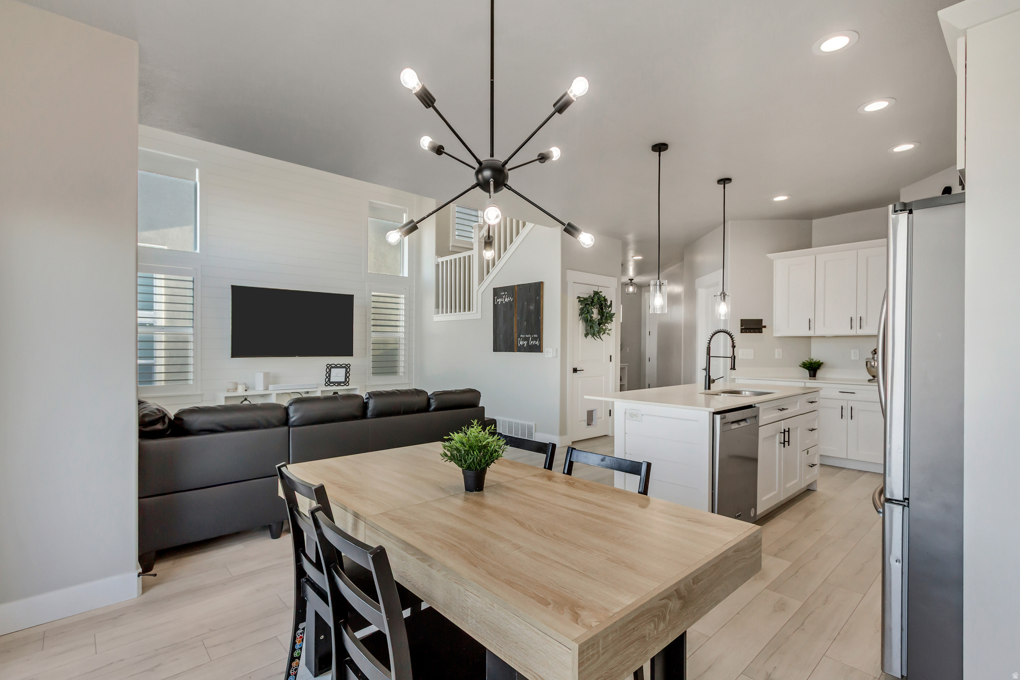 SKY RIDGE - Residential