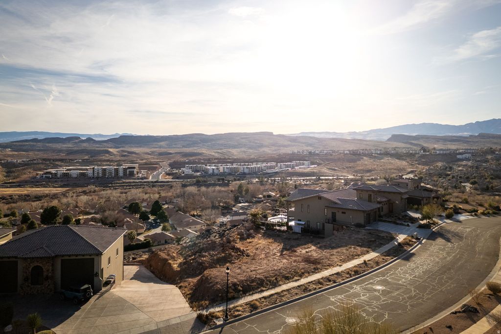 Photo of 18 S CRESOLE DR, Saint George, UT 84770 (MLS # 2125073)