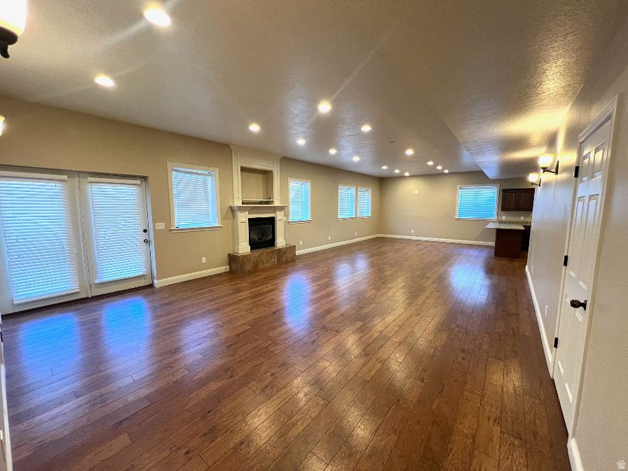 PROVIDENCE HIGHLANDS - Residential