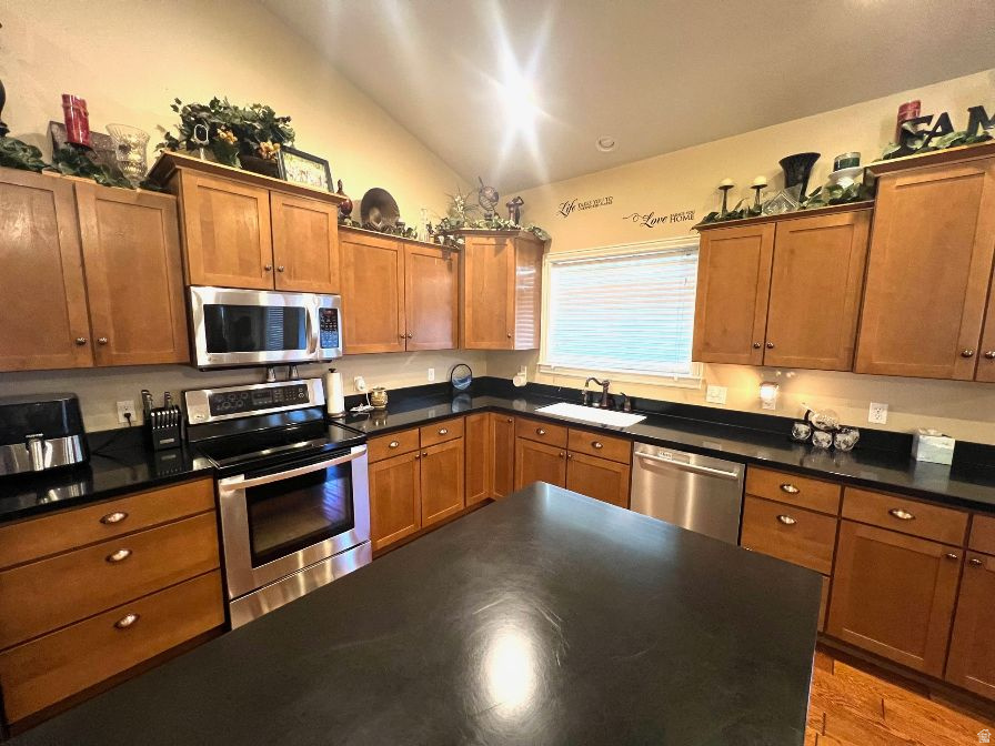 PROVIDENCE HIGHLANDS - Residential