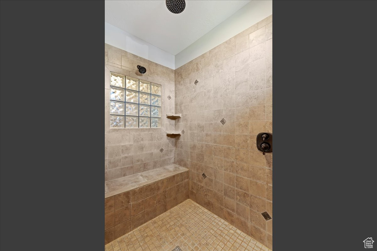 COTTONWOOD HILLS - Residential