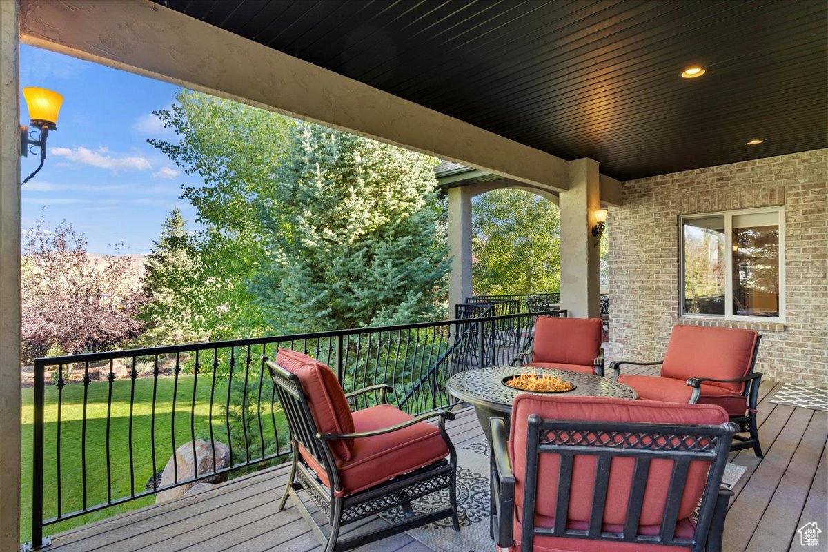COTTONWOOD HILLS - Residential