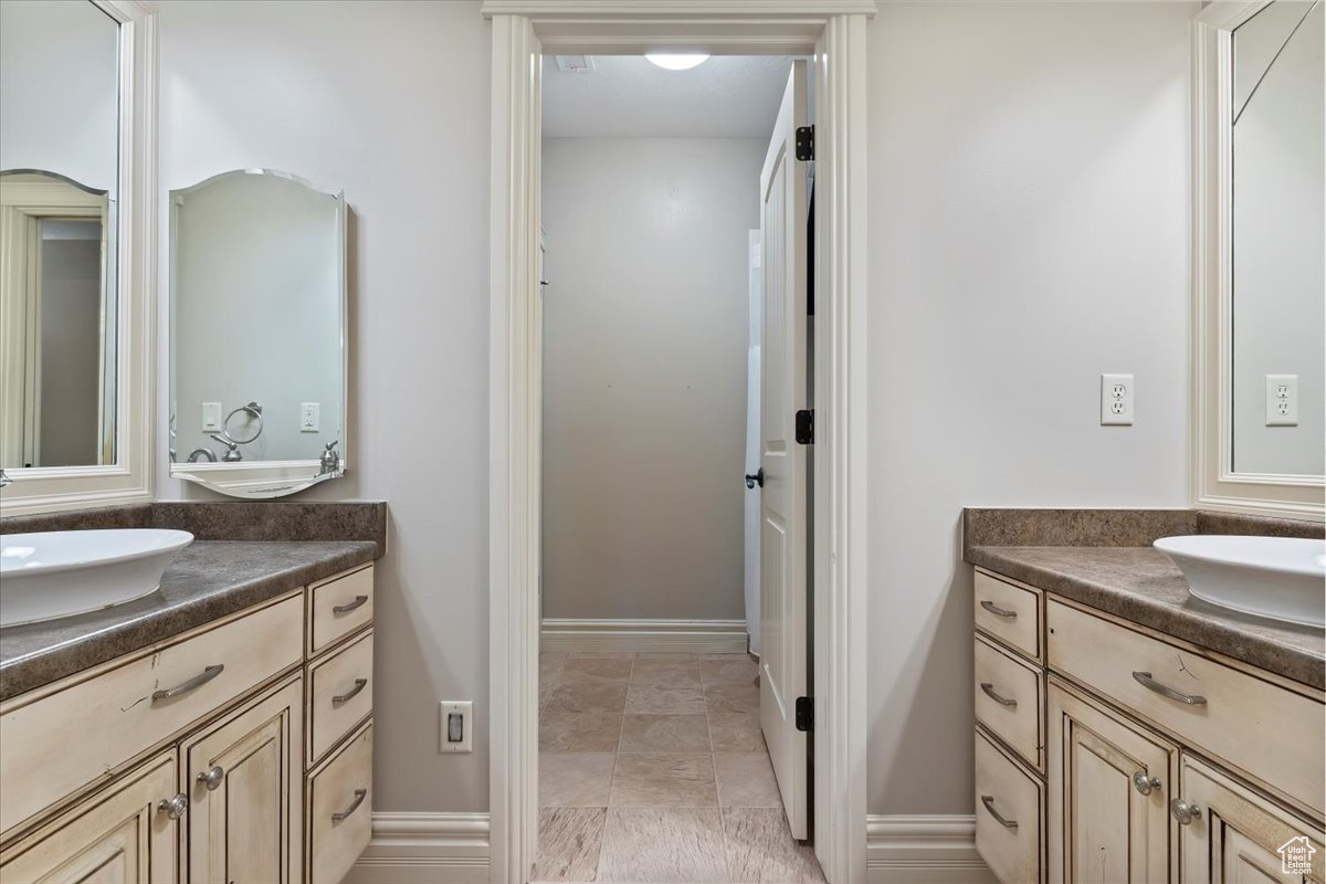 COTTONWOOD HILLS - Residential