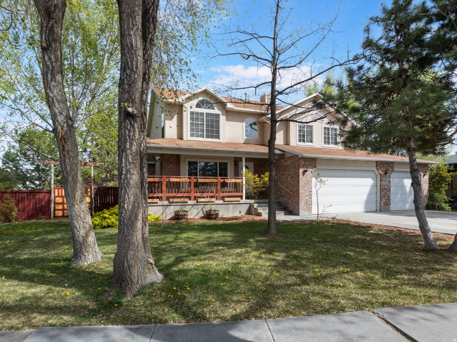 KINGS CROSSING - Residential