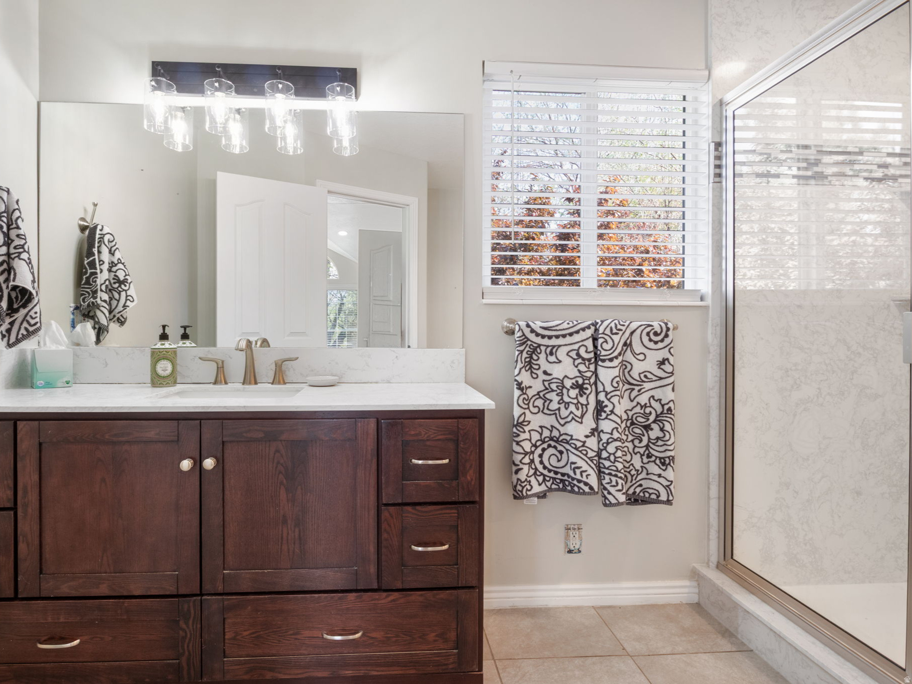 KINGS CROSSING - Residential