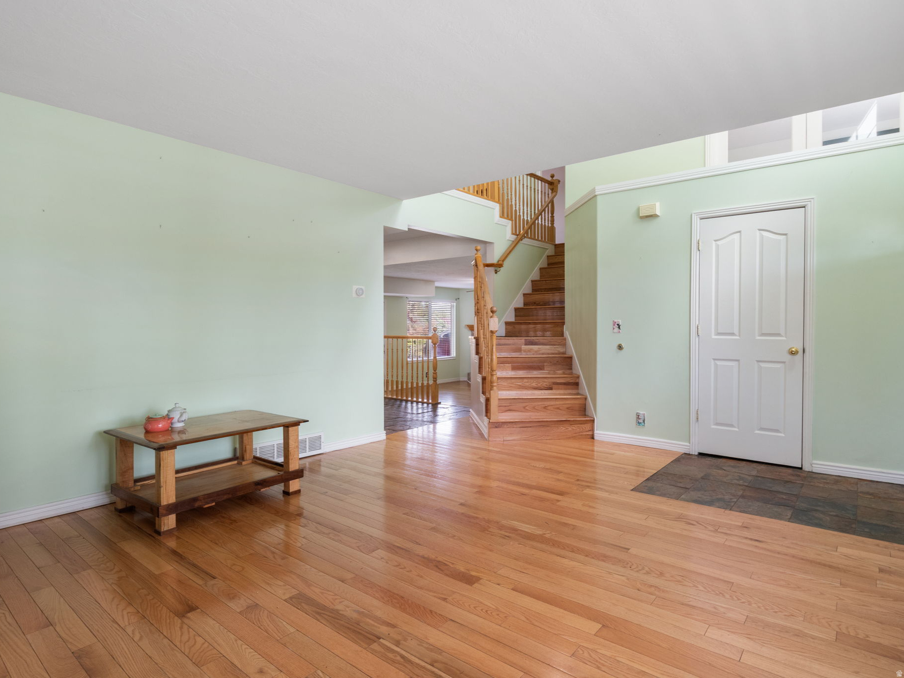 KINGS CROSSING - Residential