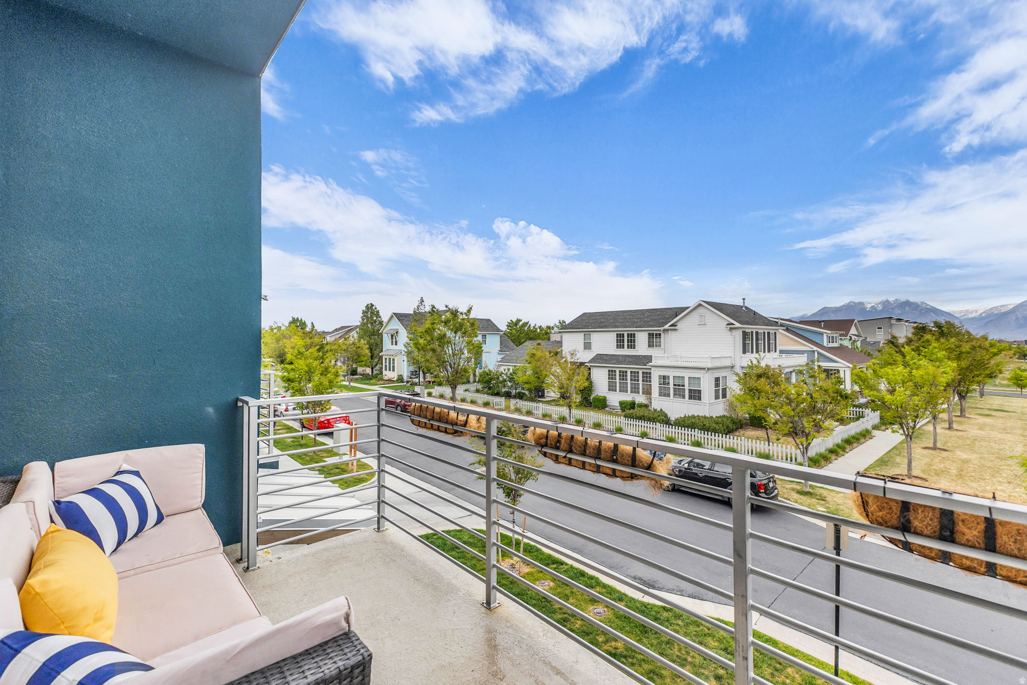 DAYBREAK - Residential