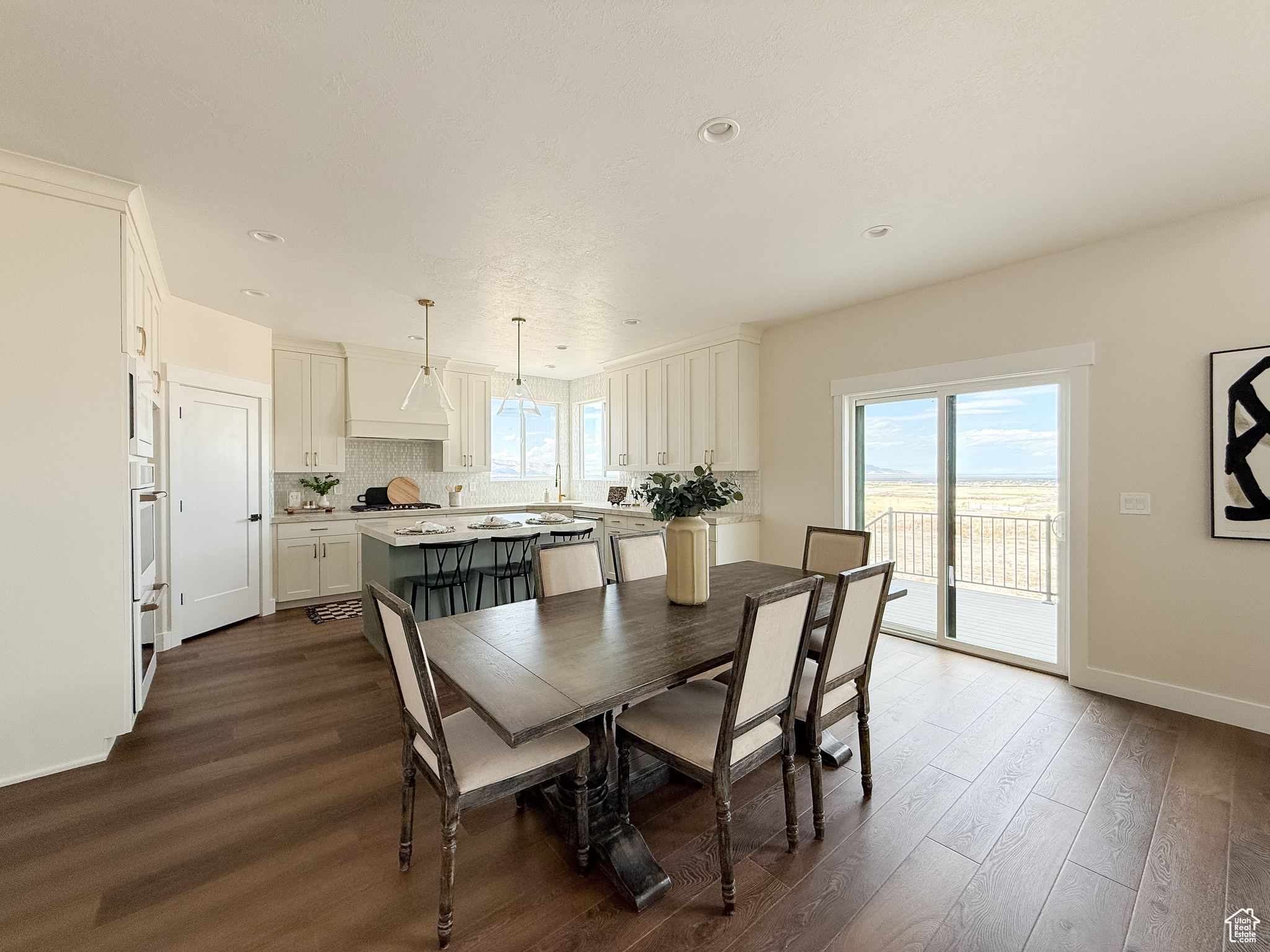 OVERLAKE ESTATES - Residential