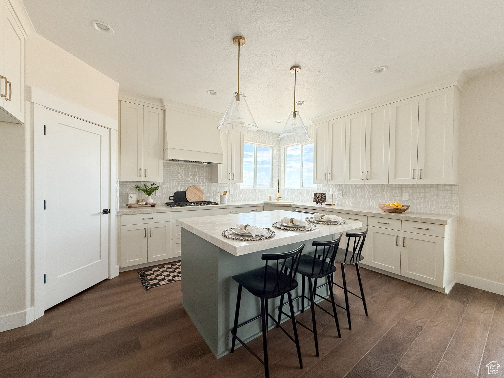 OVERLAKE ESTATES - Residential