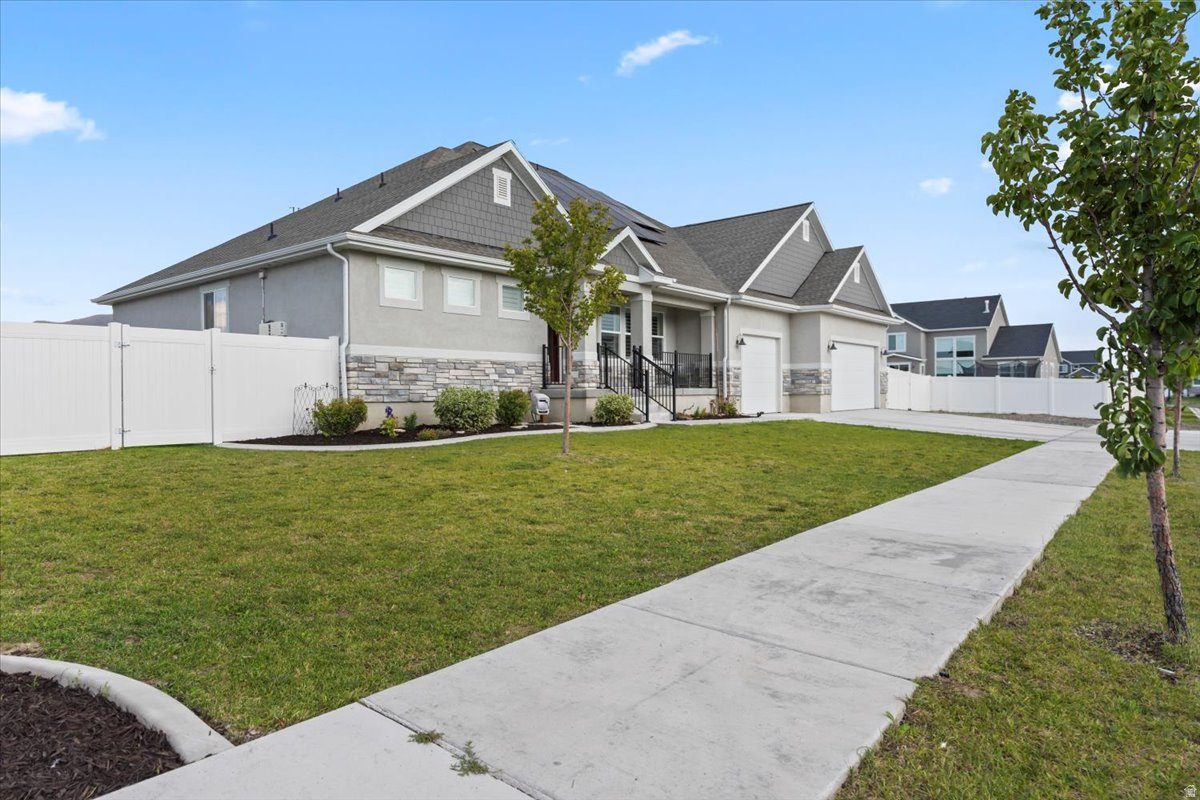 BRANDON PARK - Residential