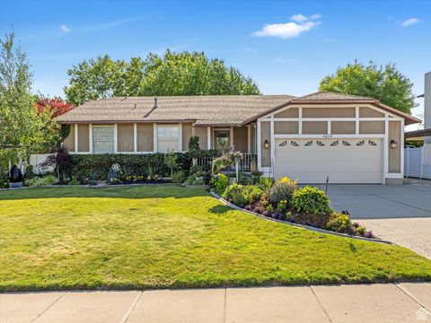 Photo of 6222 S WESTBROOK DR, Taylorsville, UT 84129 (MLS # 2110145)