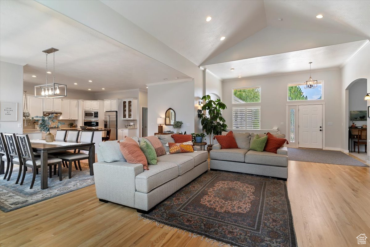 TRAPPER'S POINTE - Residential