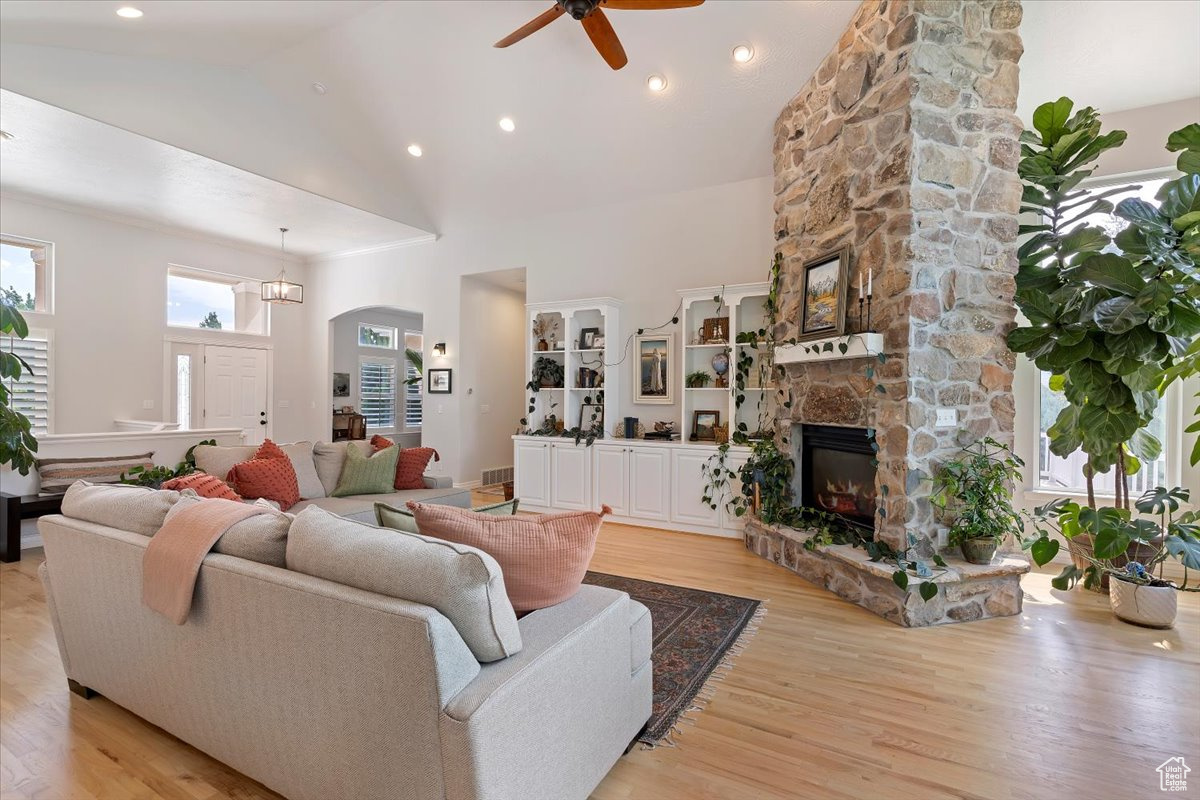 TRAPPER'S POINTE - Residential