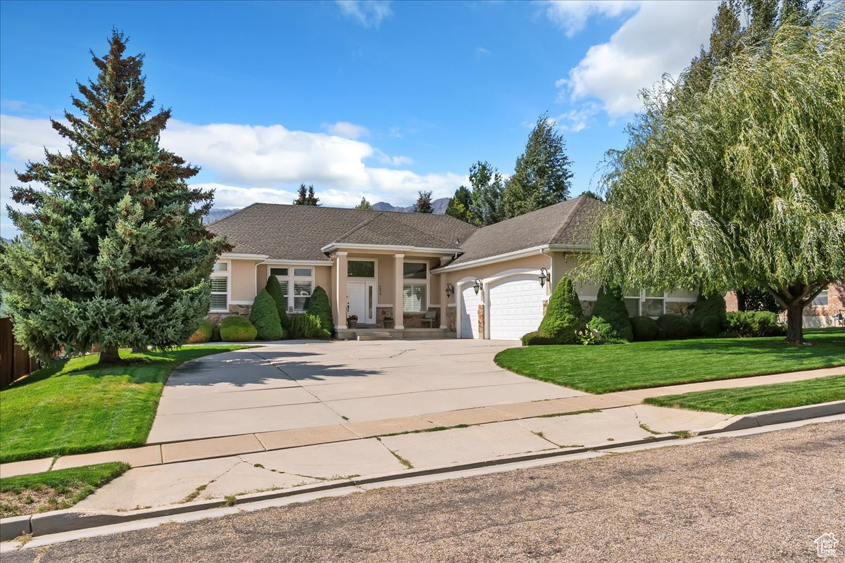 TRAPPER'S POINTE - Residential