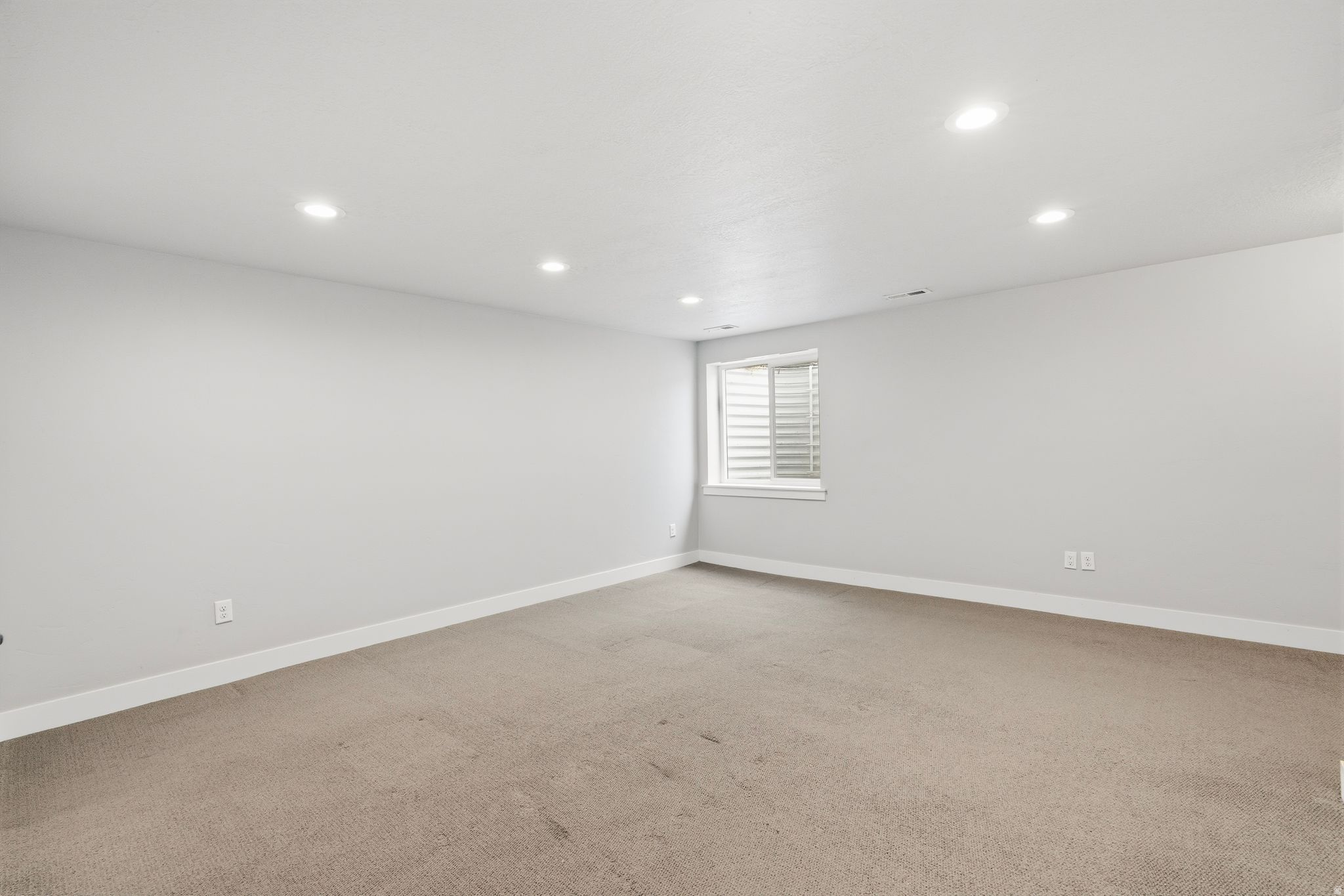 CHESHAM VILLAGE - Residential