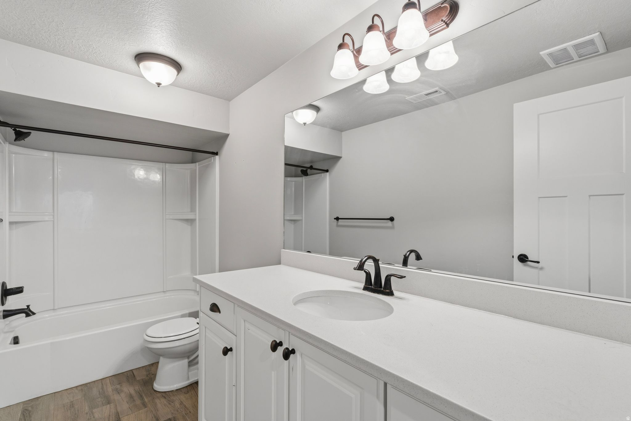 CHESHAM VILLAGE - Residential