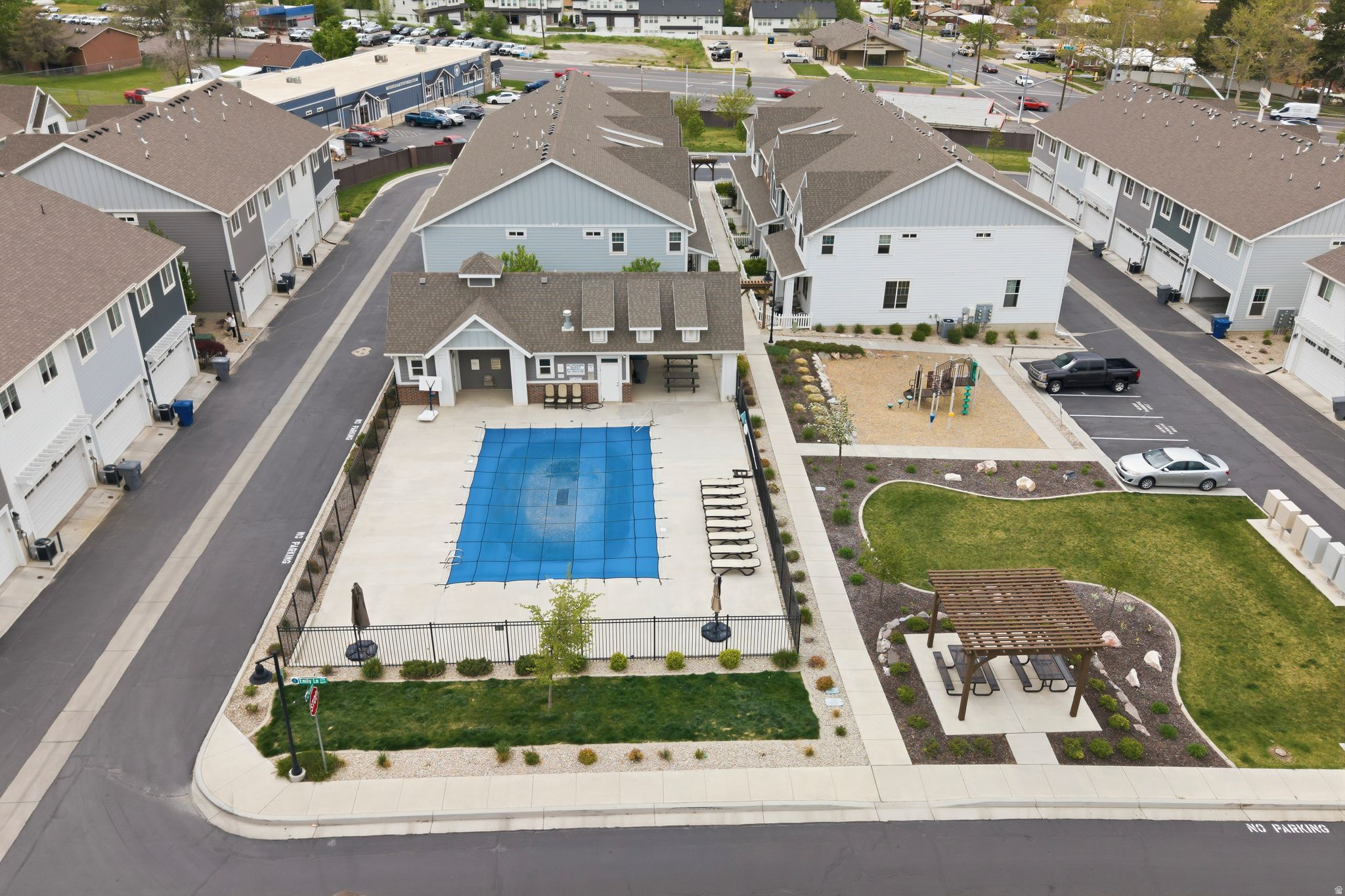 CHESHAM VILLAGE - Residential