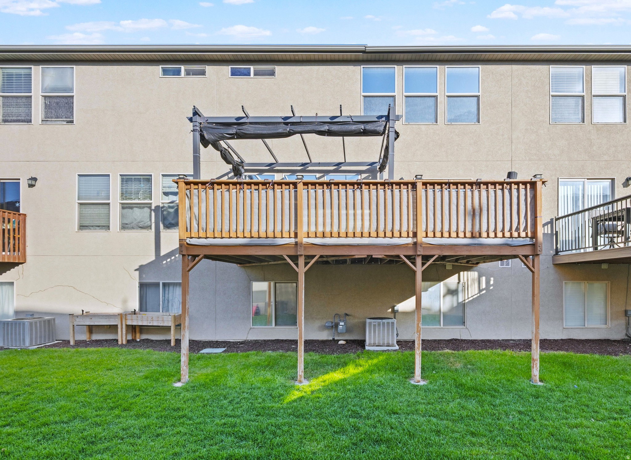 WHISPERING WILLOW - Residential