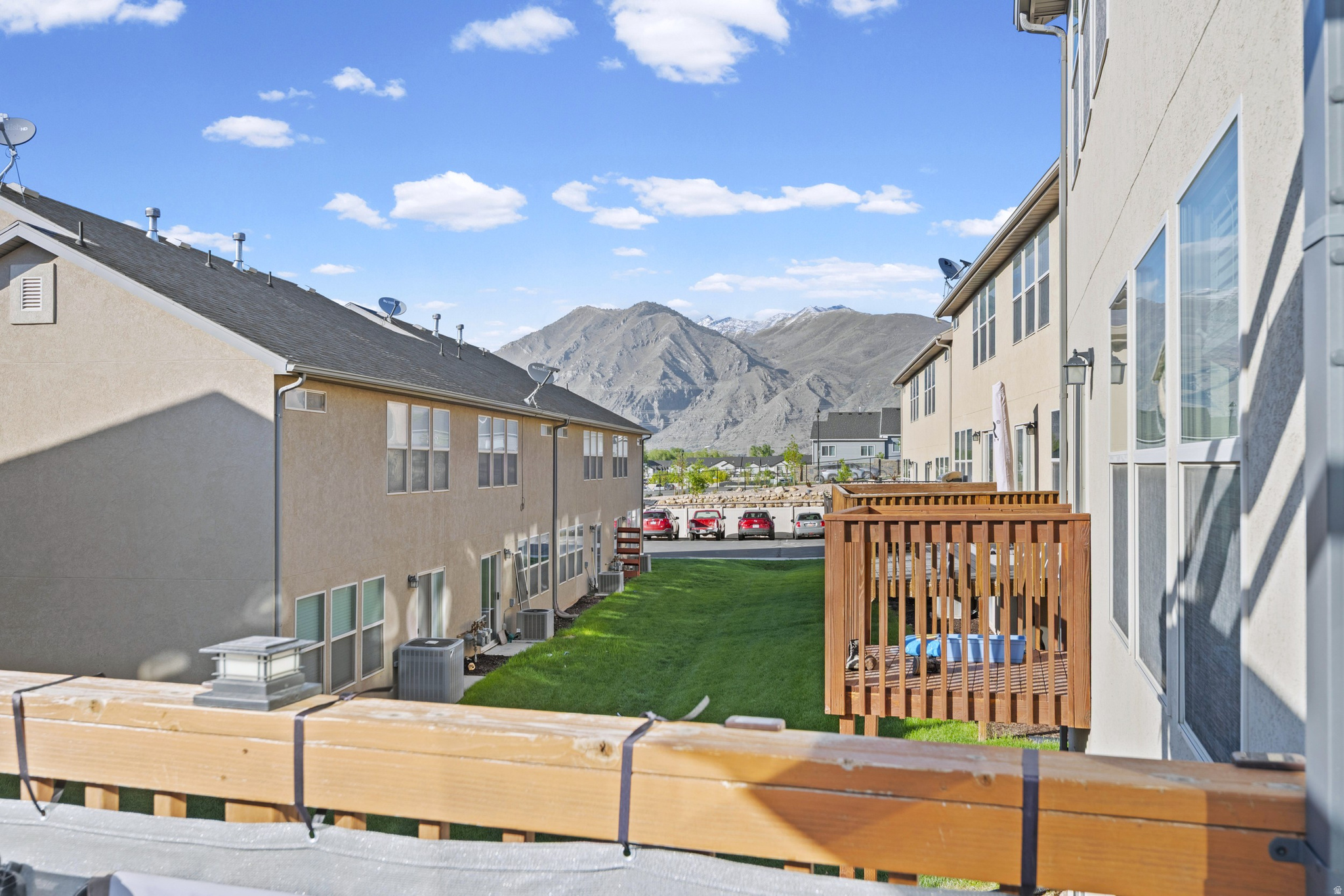 WHISPERING WILLOW - Residential