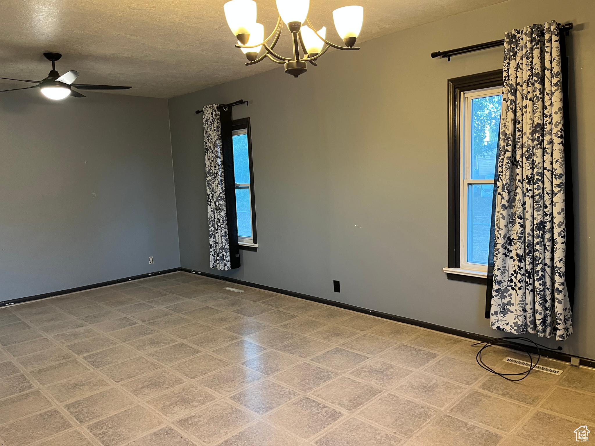 DAILEY MINOR - Residential