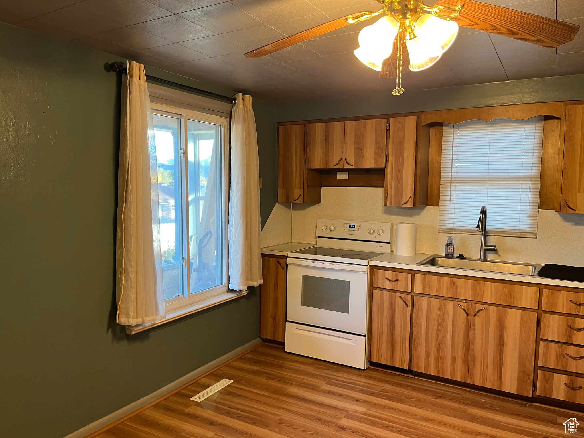 DAILEY MINOR - Residential