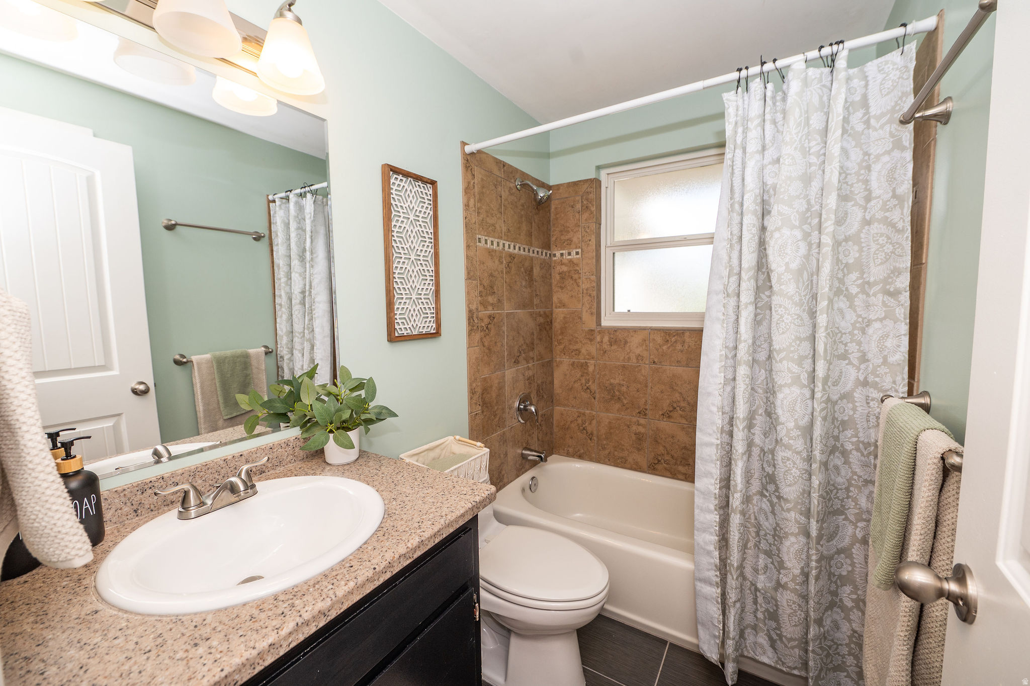 KING CLARION HILLS - Residential