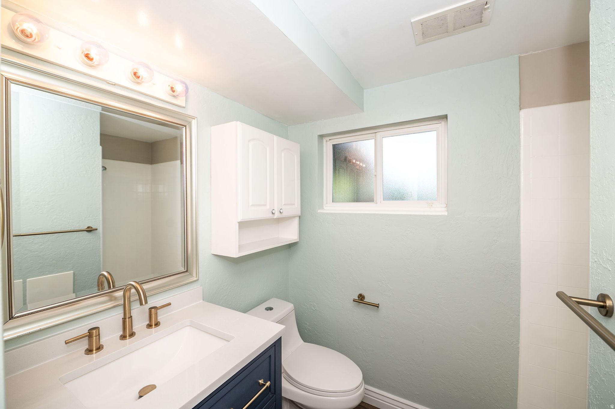 KING CLARION HILLS - Residential
