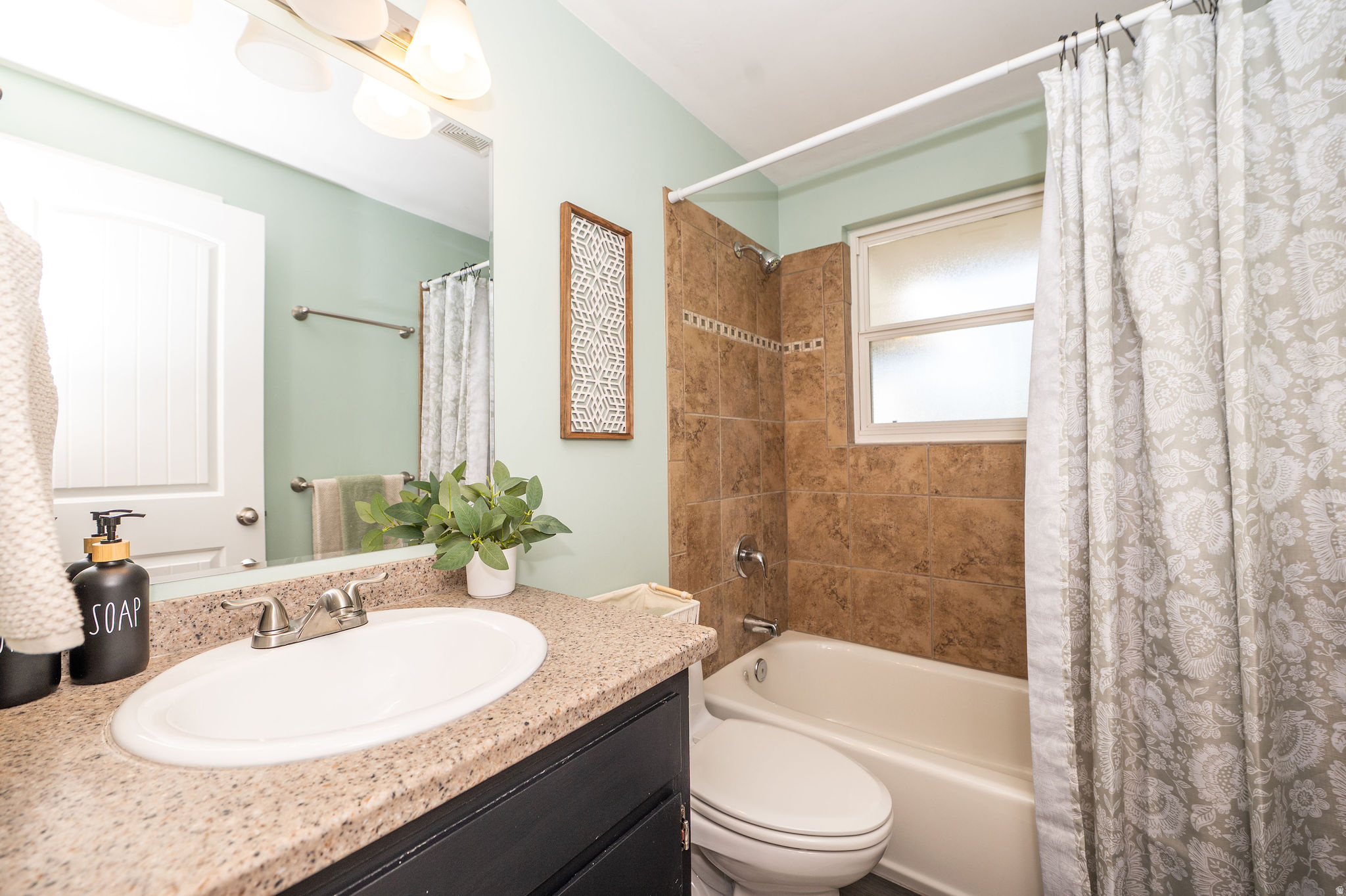 KING CLARION HILLS - Residential
