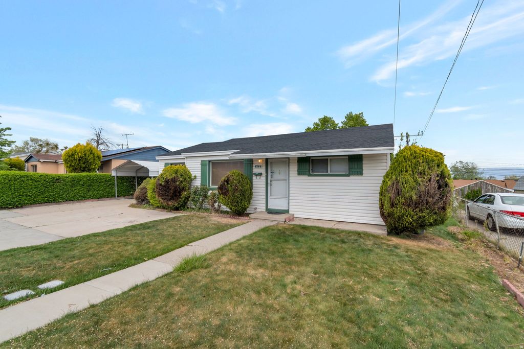 Photo of 4566 W 5415 S, Kearns, UT 84118 (MLS # 2151787)