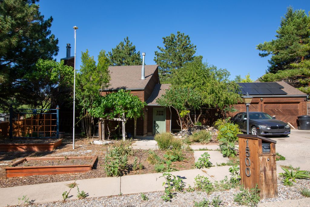 Photo of 1500 SUMAC DR, Logan, UT 84321 (MLS # 2172152)