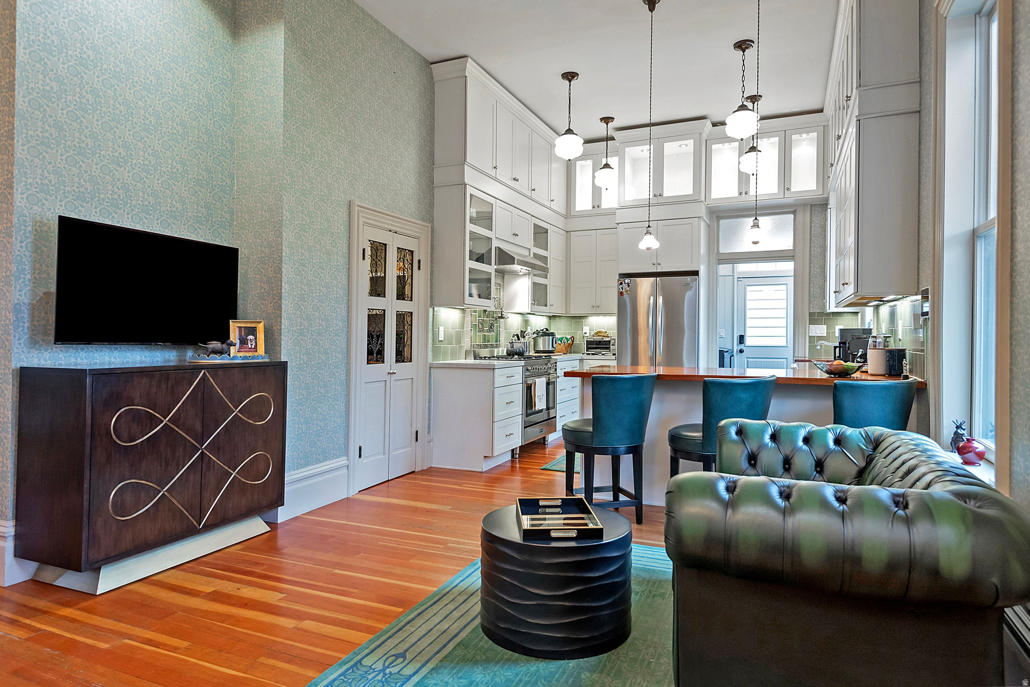 AVENUES HISTORIC - Residential