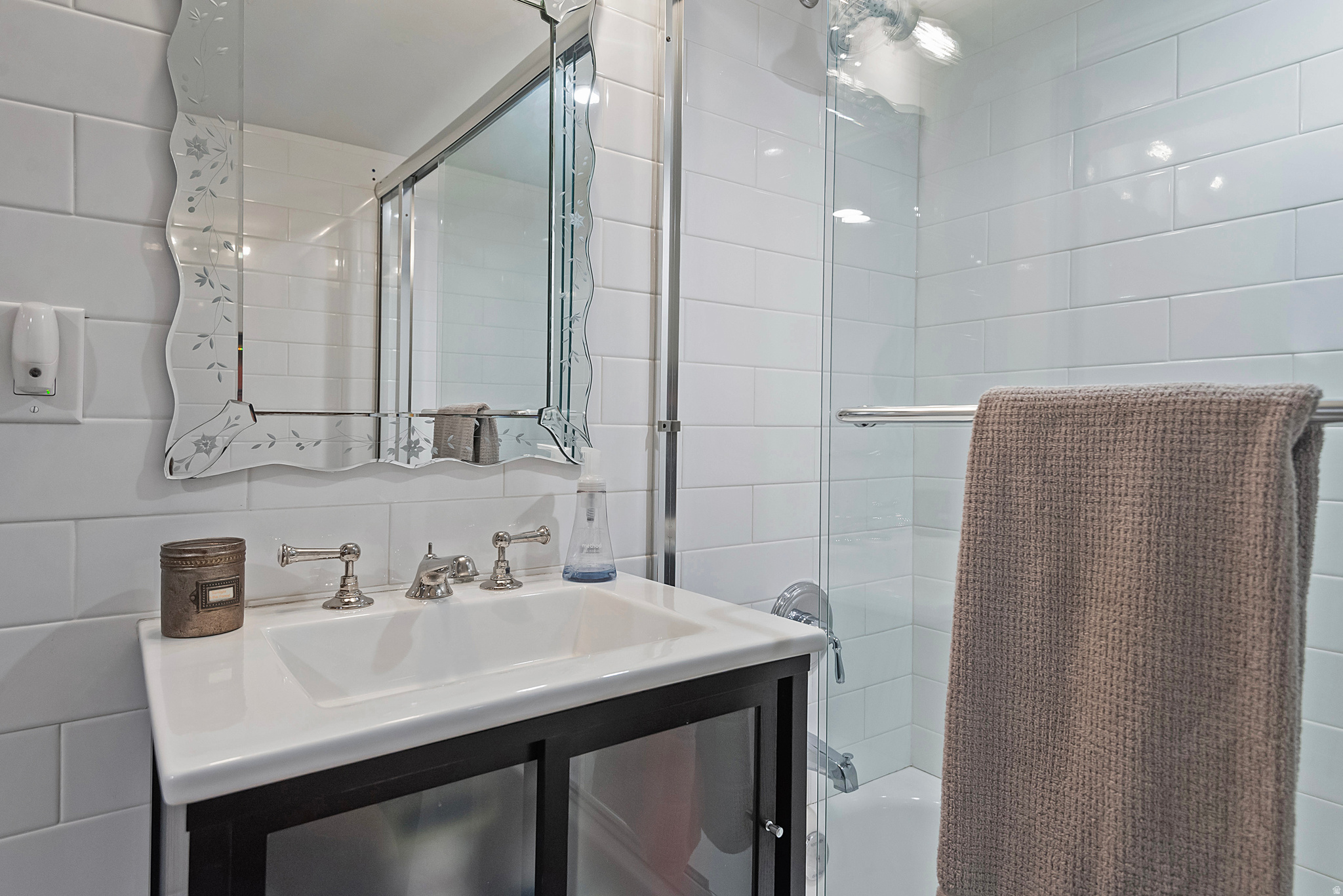 AVENUES HISTORIC - Residential