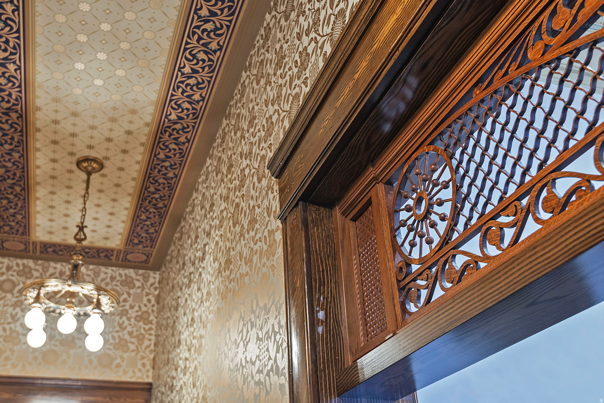 AVENUES HISTORIC - Residential