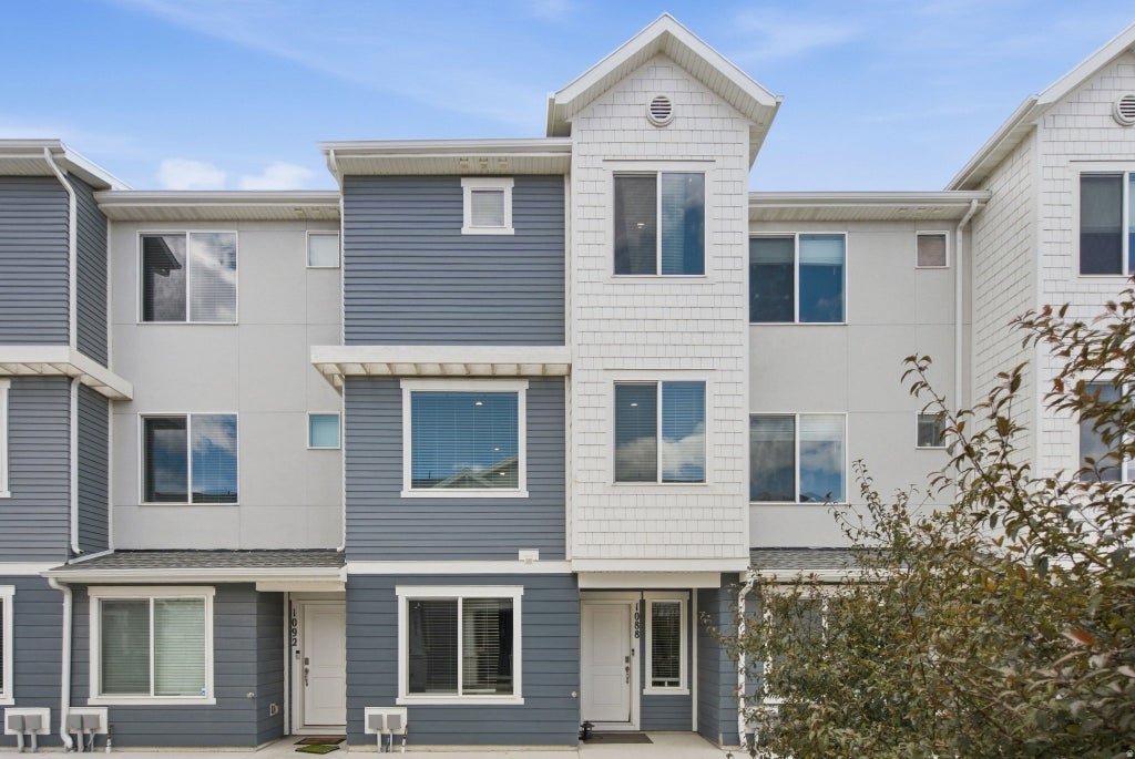 Photo of 1088 E VESSEL CT #1328, Saratoga Springs, UT 84045 (MLS # 2185817)