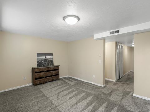 Tiny photo for 1177 W SHEPARD LN, Farmington, UT 84025 (MLS # 2127117)