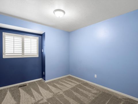 Tiny photo for 1177 W SHEPARD LN, Farmington, UT 84025 (MLS # 2127117)