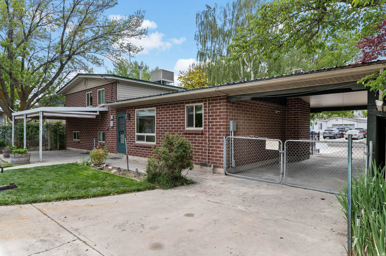 TAYLORSVILLE GARDENS - Residential