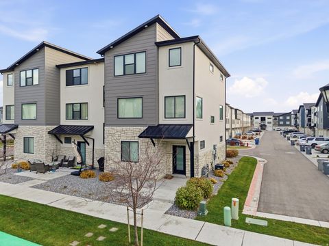 Photo of 1076 W 360 S, American Fork, UT 84003 (MLS # 2123992)