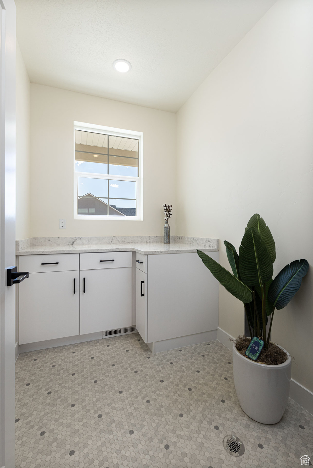 THE POINTE - Residential