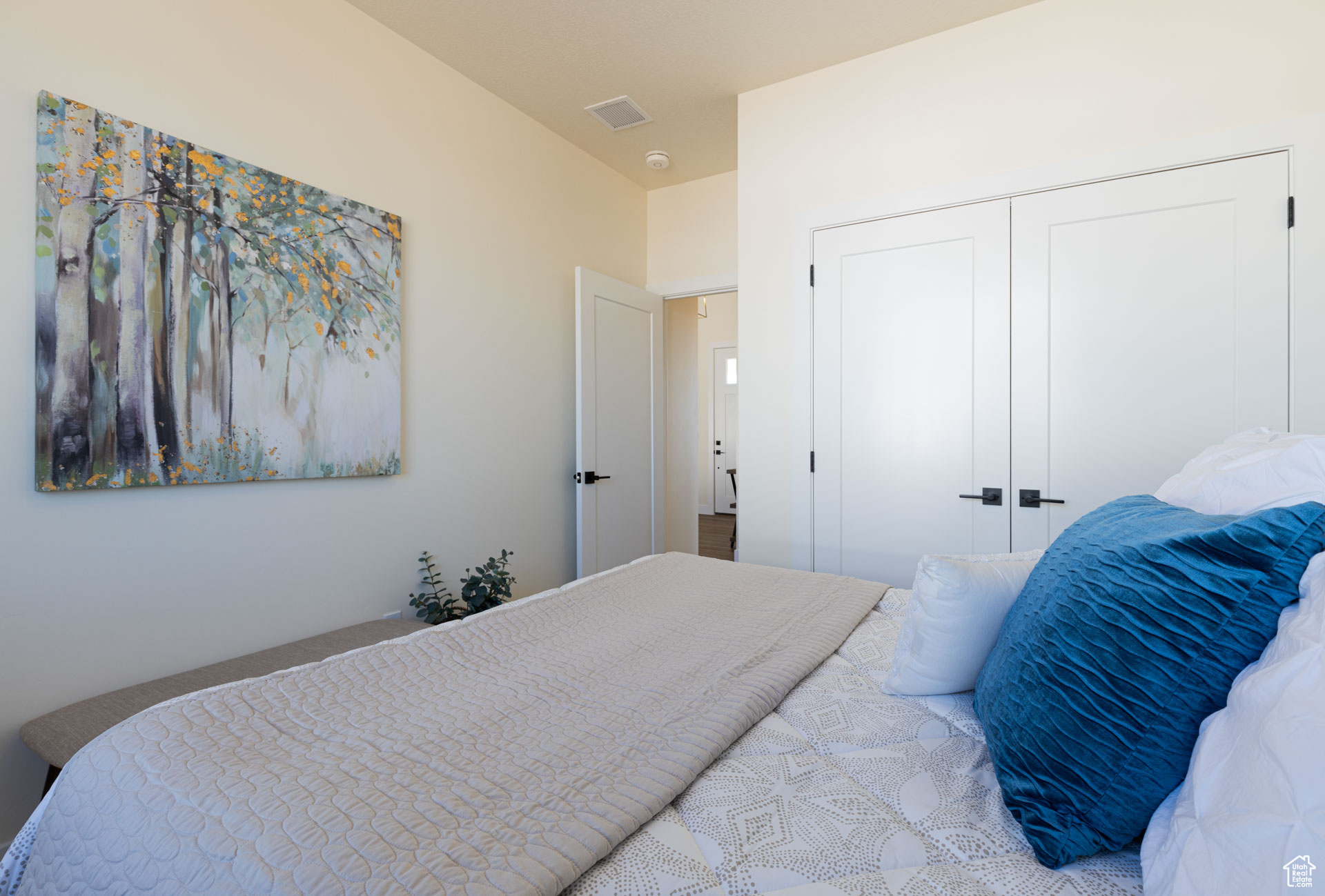 THE POINTE - Residential