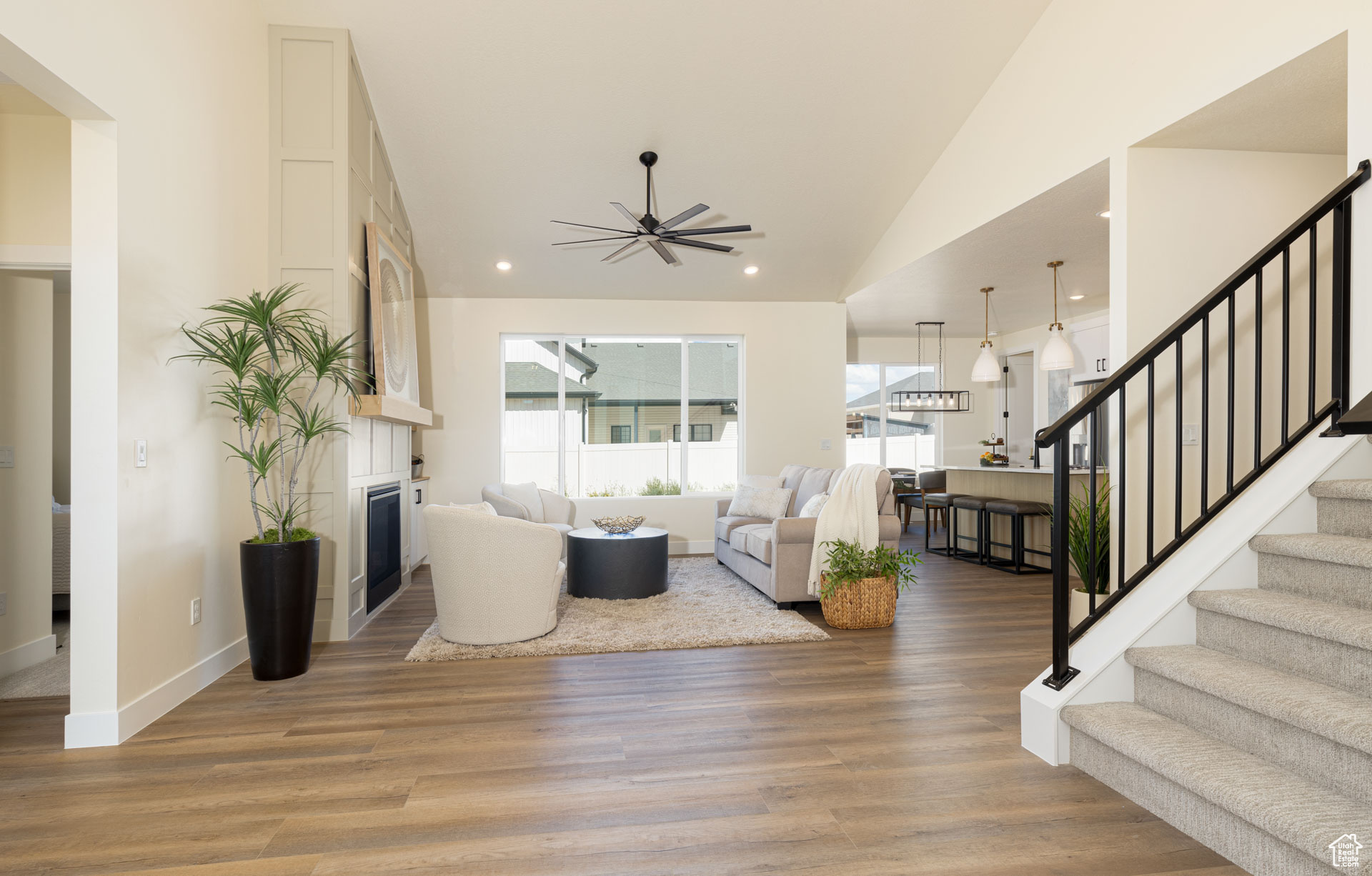 THE POINTE - Residential