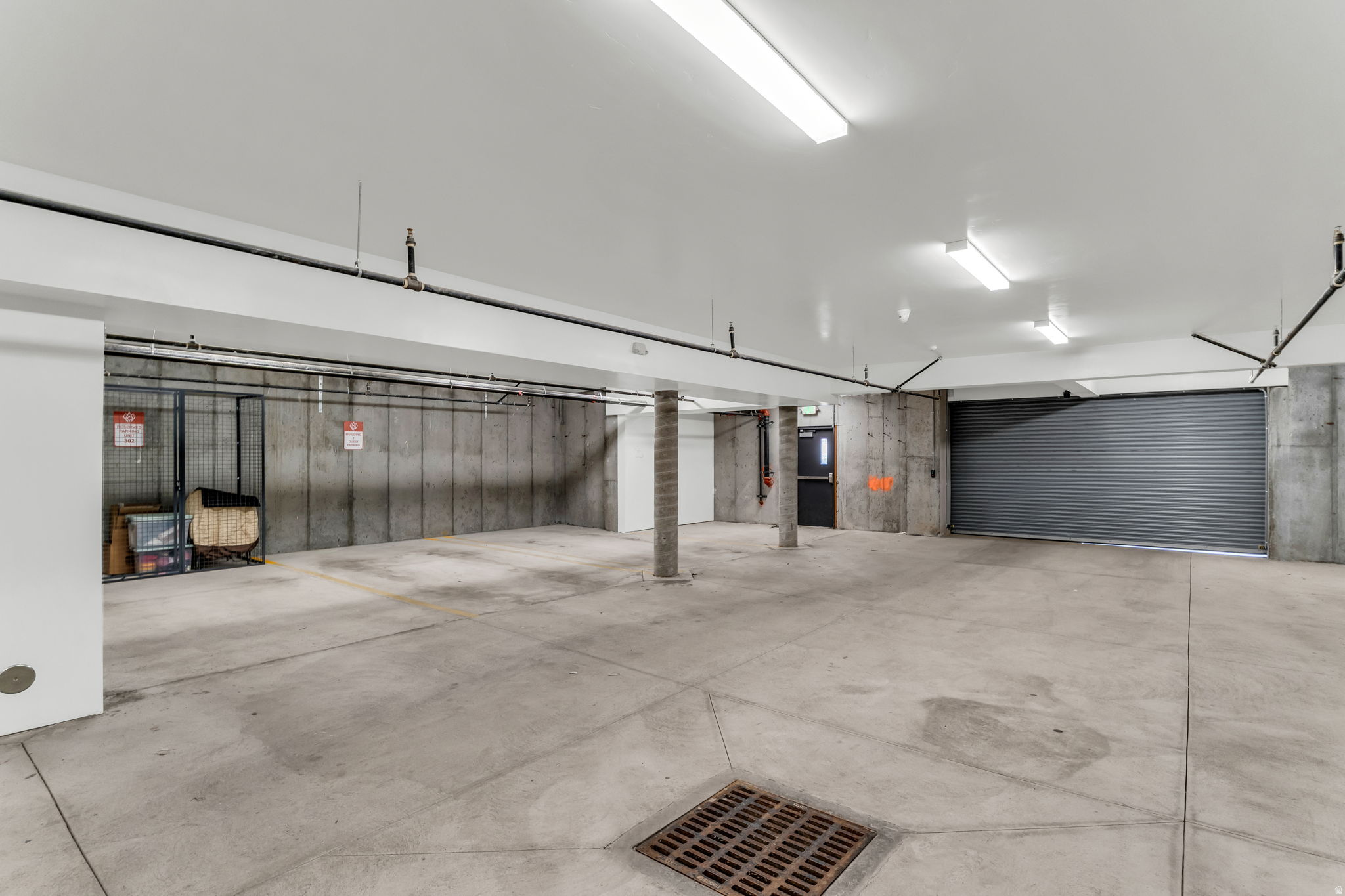 MAYFLOWER LAKESIDE - Residential