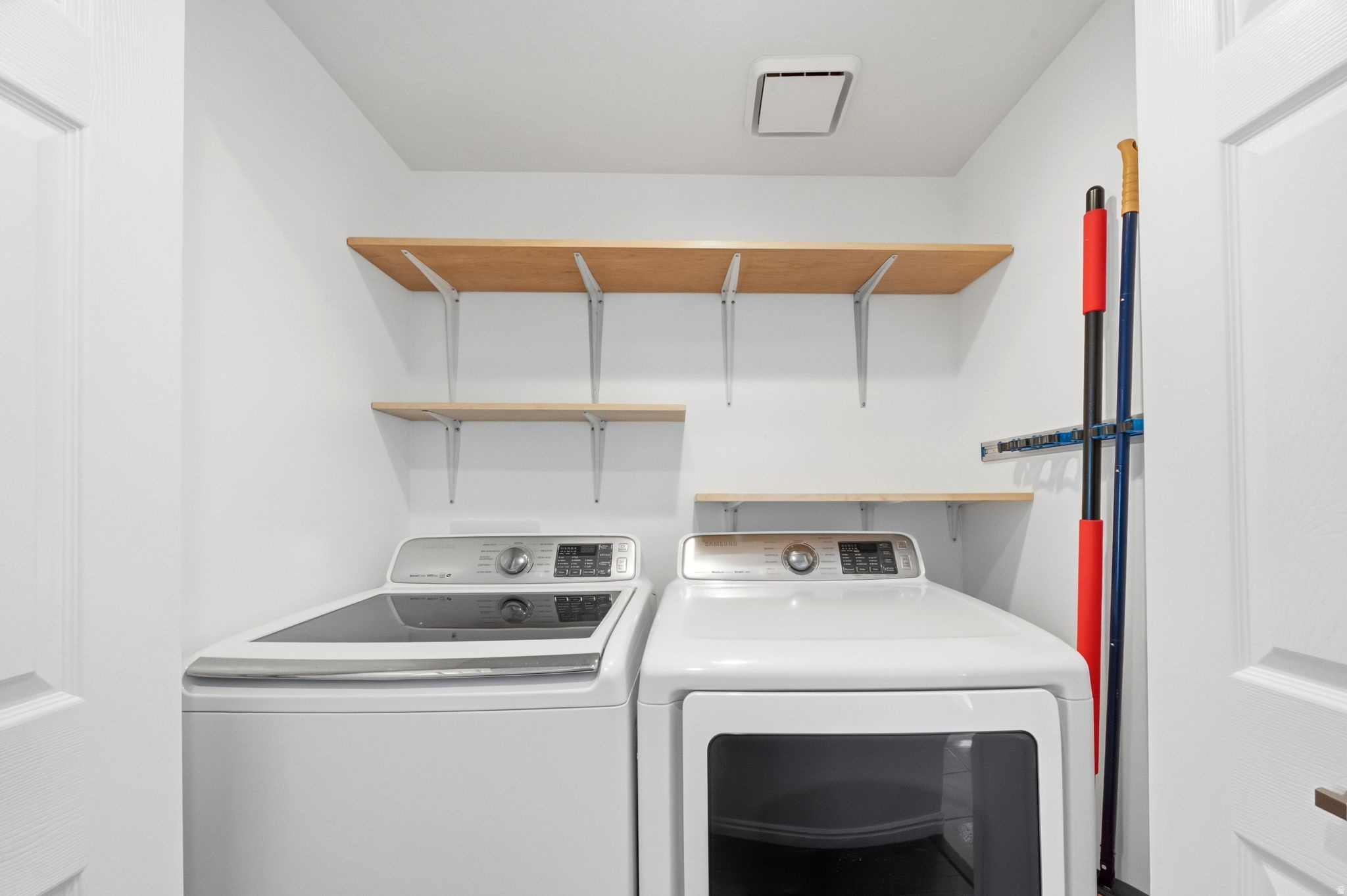 HIGH POINT - Residential