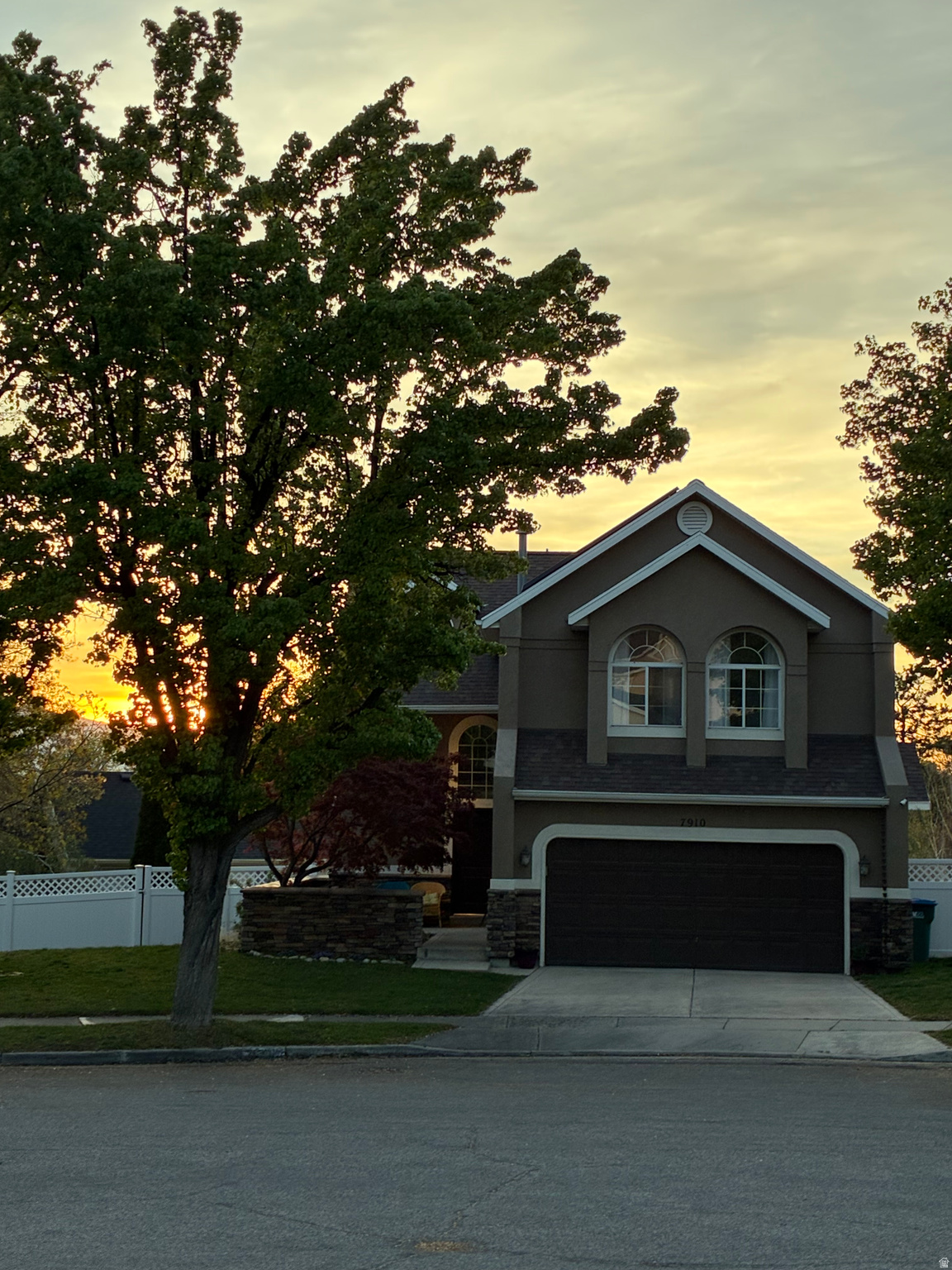 HIGH POINT - Residential