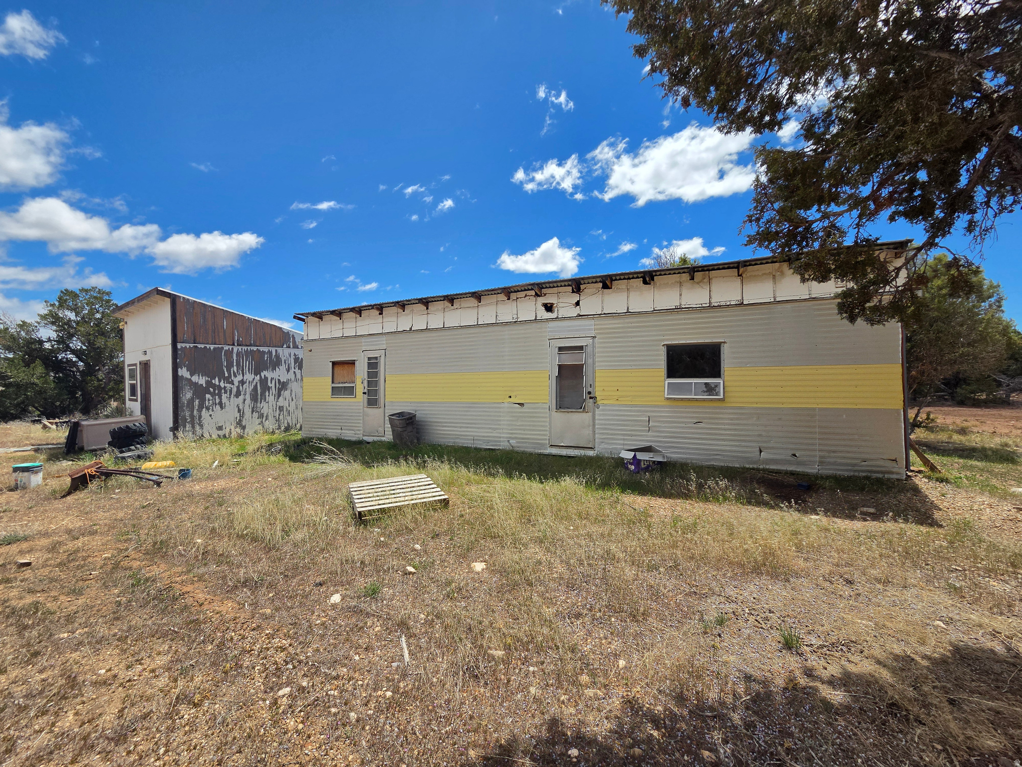 BANDANNA RANCH - Residential