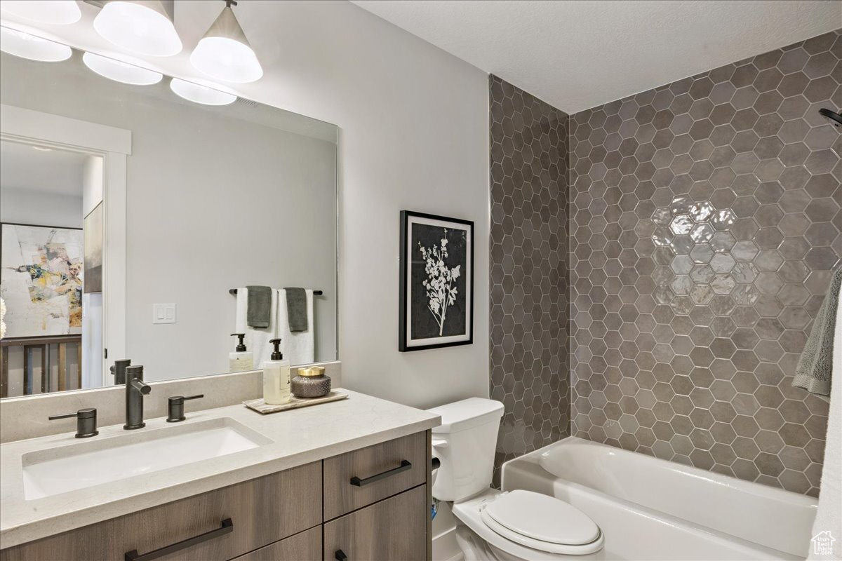 SADIE'S GLENN - Residential