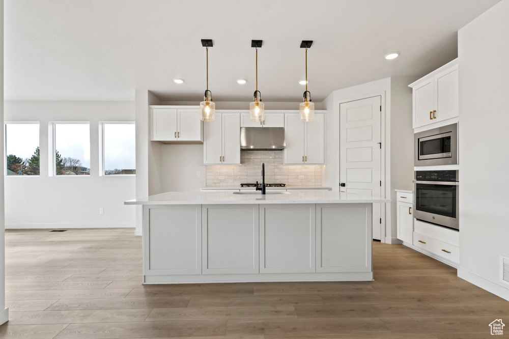 EASTRIDGE PARK - Residential