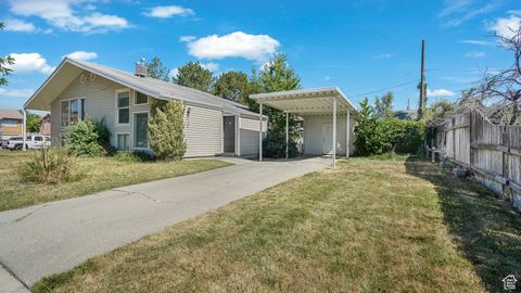 Photo of 1888 W NEW YORK DR N, Salt Lake City, UT 84116 (MLS # 2095910) Photo of 1888 W NEW YORK DR N, Salt Lake City, UT 84116 (MLS # 2095910)