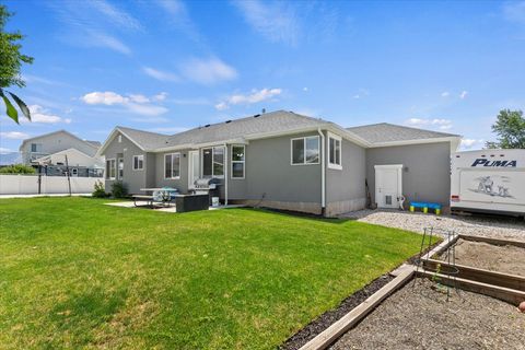 Tiny photo for 1628 W 1050 S, Syracuse, UT 84075 (MLS # 2156083)