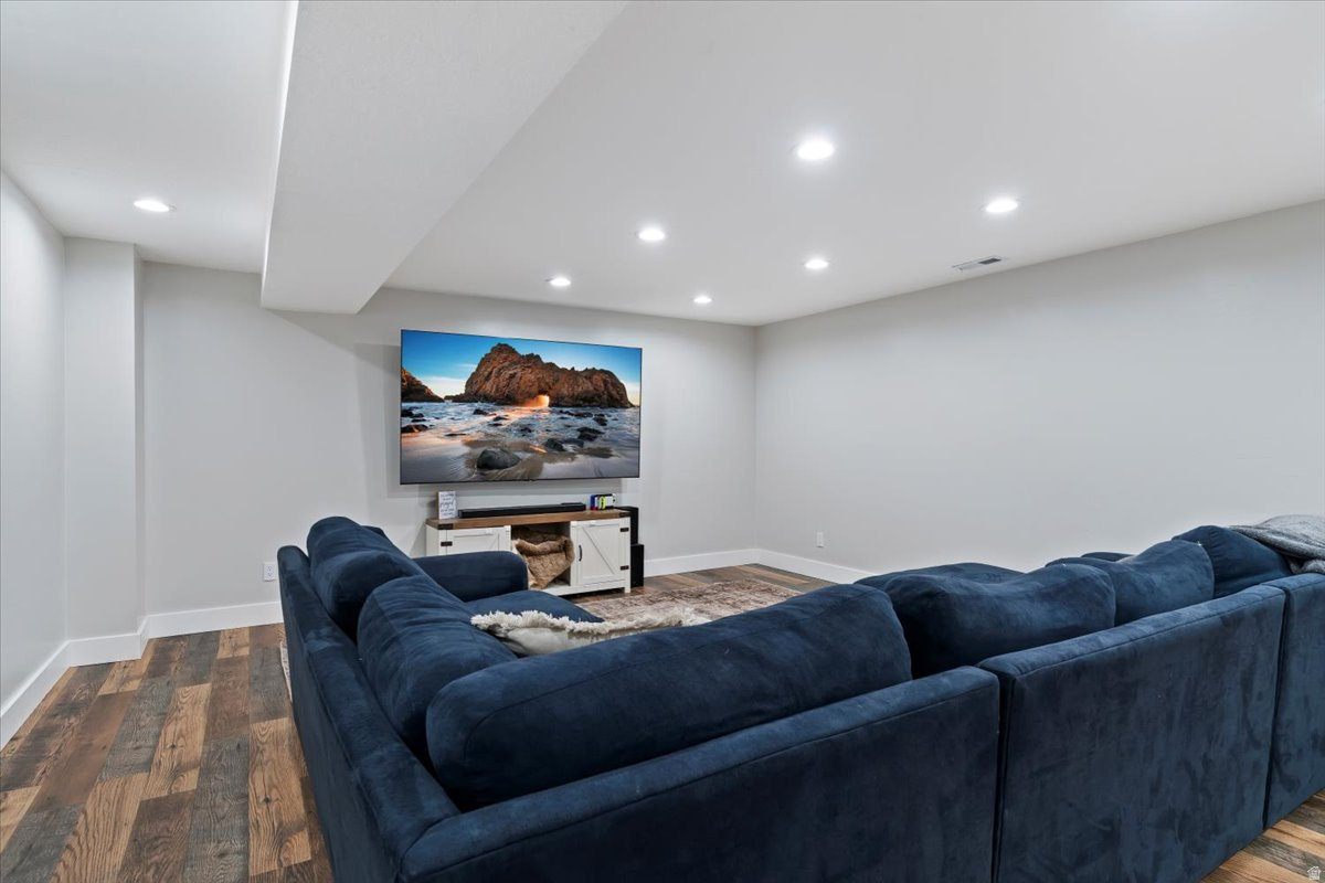LAURELWOOD LAND PHAS - Residential